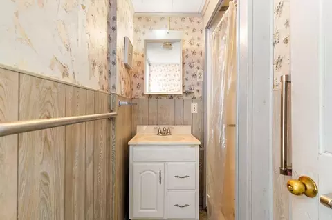 90 Mechanic St, Barre, MA 01005 photo 12