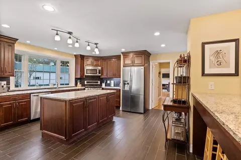 85 Forest St, Dunstable, MA 01827 photo 10