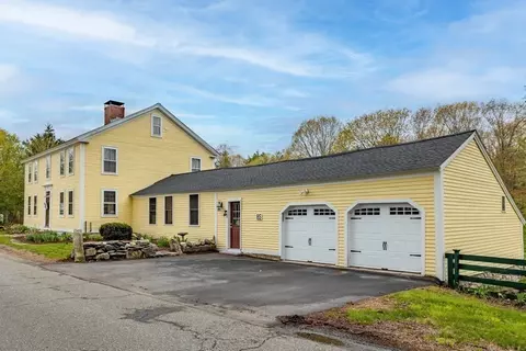 85 Forest St, Dunstable, MA 01827 photo 3