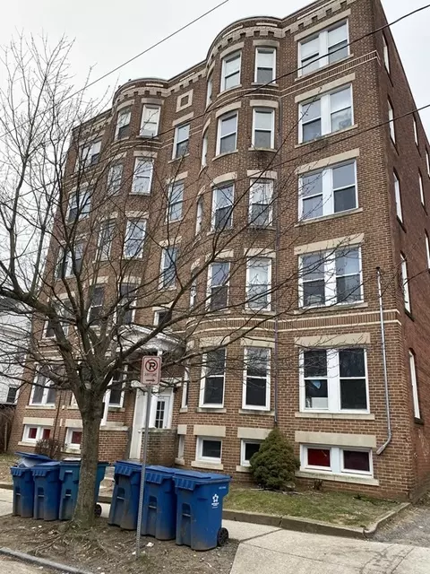 37 Clinton Ave, Holyoke, MA 01040