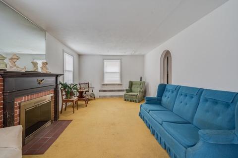 20 Towne St, Chicopee, MA 01013 photo 10