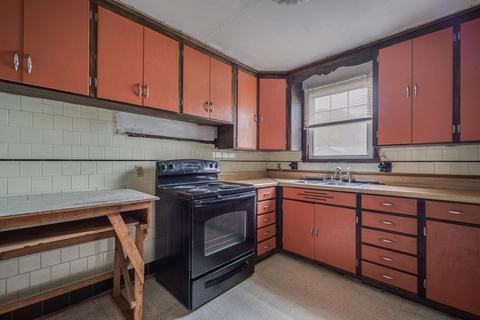 20 Towne St, Chicopee, MA 01013 photo 6
