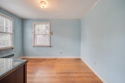 20 Towne St, Chicopee, MA 01013 photo 12
