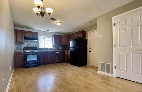 5455 N Main St #4E, Fall River, MA 02720 photo 3