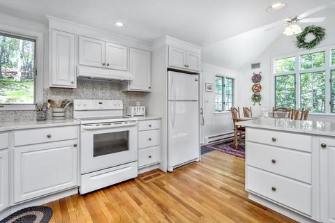 82 Fox Meadow Ln, Dedham, MA 02026 photo 5