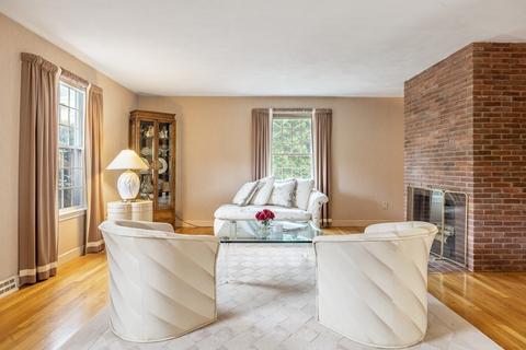 5 Powers Ct, Lexington, MA 02421 photo 6