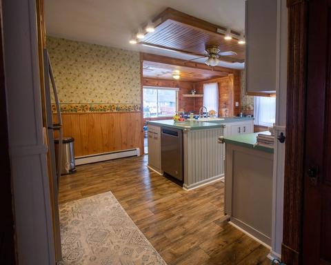 9 Clinton St, Ware, MA 01082 photo 6