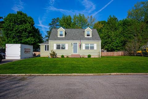 10 Park Ave, Plainville, MA 02762