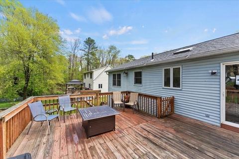 160 University St, Springfield, MA 01104 photo 25