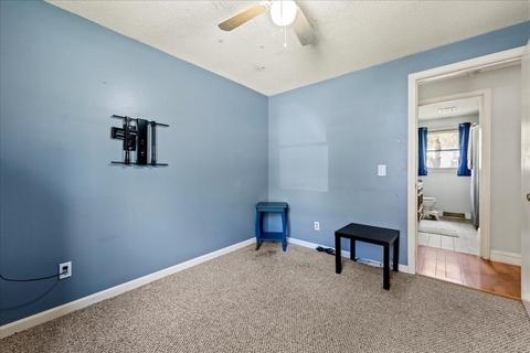 160 University St, Springfield, MA 01104 photo 19