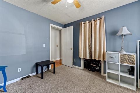 160 University St, Springfield, MA 01104 photo 21
