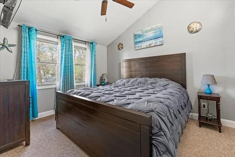 160 University St, Springfield, MA 01104 photo 11