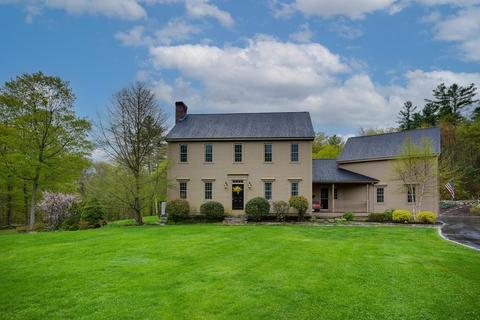 144 North St, Douglas, MA 01516