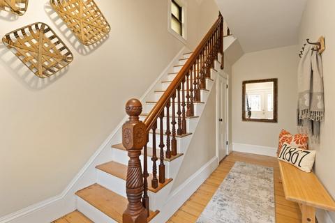 155 High St, Reading, MA 01867 photo 6