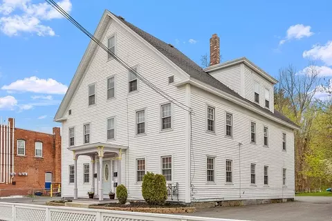 39 E Broadway, Gardner, MA 01440 photo 3