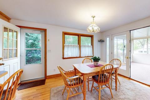 41 Youngs Rd, Dedham, MA 02026 photo 8