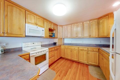 41 Youngs Rd, Dedham, MA 02026 photo 11