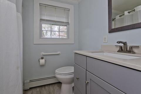 30 Endicott St, Springfield, MA 01118 photo 23
