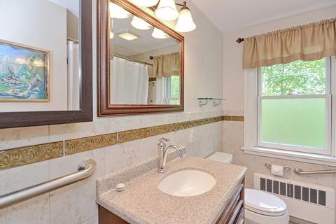 62 Forest St, Worcester, MA 01609 photo 28