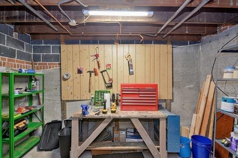 62 Forest St, Worcester, MA 01609 photo 36