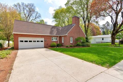 62 Forest St, Worcester, MA 01609 photo 3