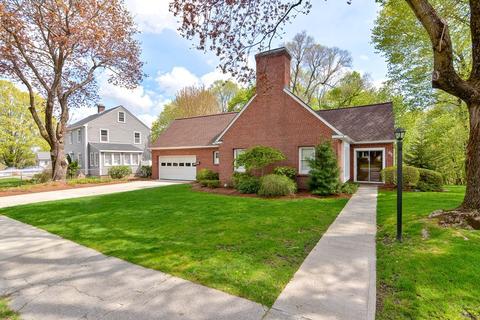 62 Forest St, Worcester, MA 01609 photo 1