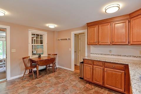 62 Forest St, Worcester, MA 01609 photo 6