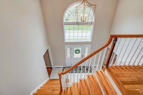 14 Tobin Dr, Maynard, MA 01754 photo 4