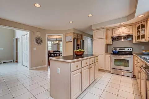 14 Tobin Dr, Maynard, MA 01754 photo 13