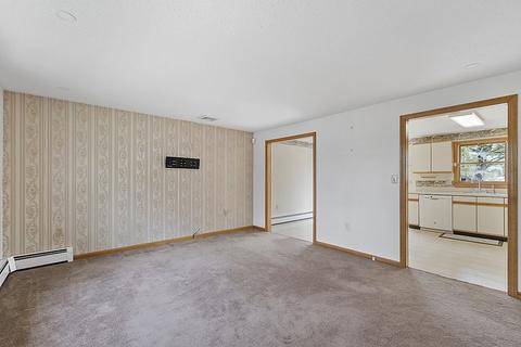 4 Park Ave, Dracut, MA 01826 photo 6