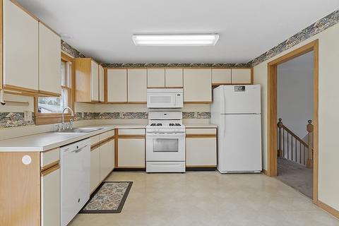 4 Park Ave, Dracut, MA 01826 photo 8