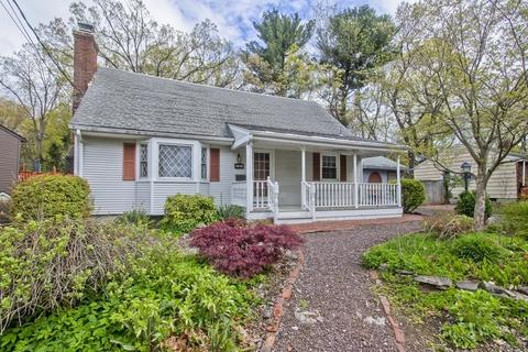 107 Old Farm Rd, Chicopee, MA 01020
