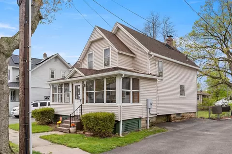 62 Eddy St, Springfield, MA 01104 photo 2