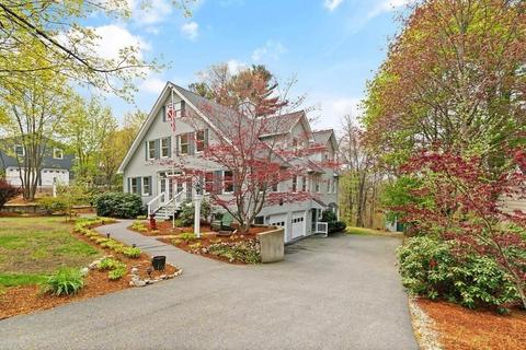 256 Grove St, Reading, MA 01867