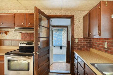 20 Bugbee St, Plainville, MA 02762 photo 8