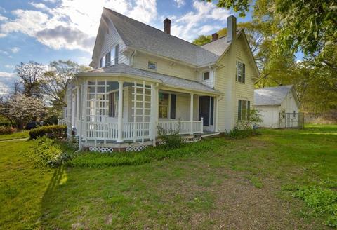 20 Bugbee St, Plainville, MA 02762 photo 2
