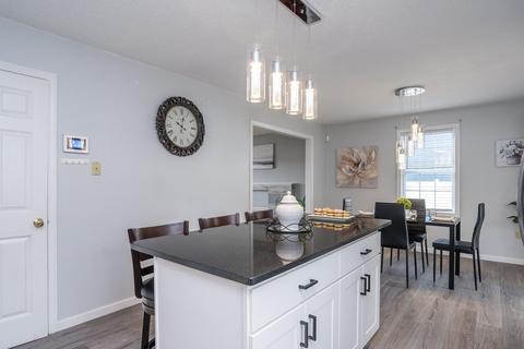 82 Arnold Ave, Springfield, MA 01119 photo 5