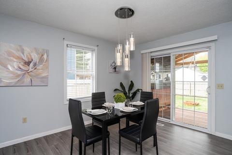 82 Arnold Ave, Springfield, MA 01119 photo 8