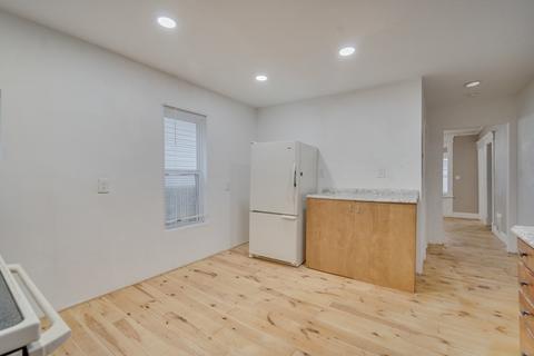 69-71 Willard Ave, Springfield, MA 01109 photo 13