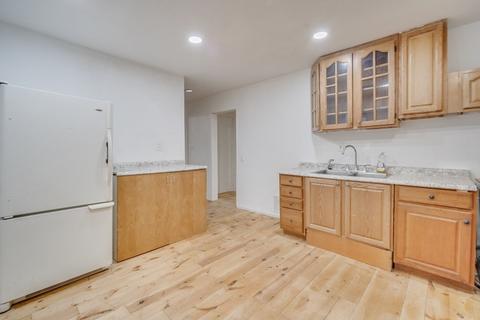 69-71 Willard Ave, Springfield, MA 01109 photo 12