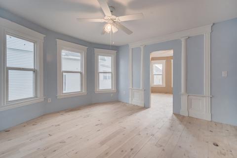 69-71 Willard Ave, Springfield, MA 01109 photo 6