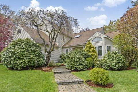 17 Gibbs Valley Path, Framingham, MA 01701