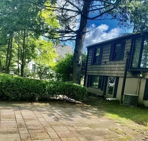 676 Parker St, Springfield, MA 01129 photo 32