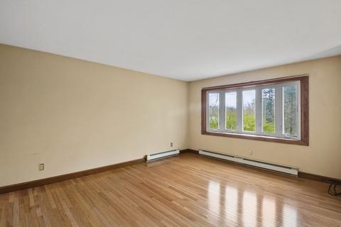10 Ames Ave, Gardner, MA 01440 photo 4