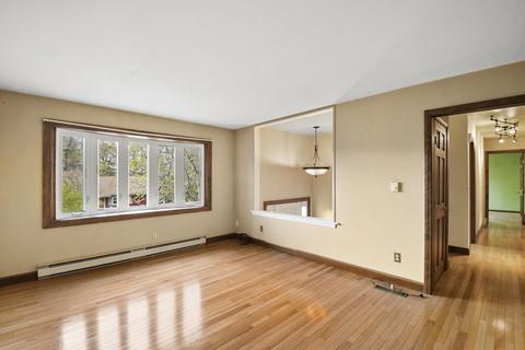 10 Ames Ave, Gardner, MA 01440 photo 3