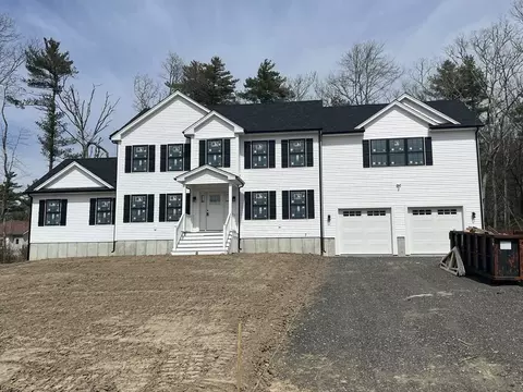 5 Serenity Ln, Dartmouth, MA 02747