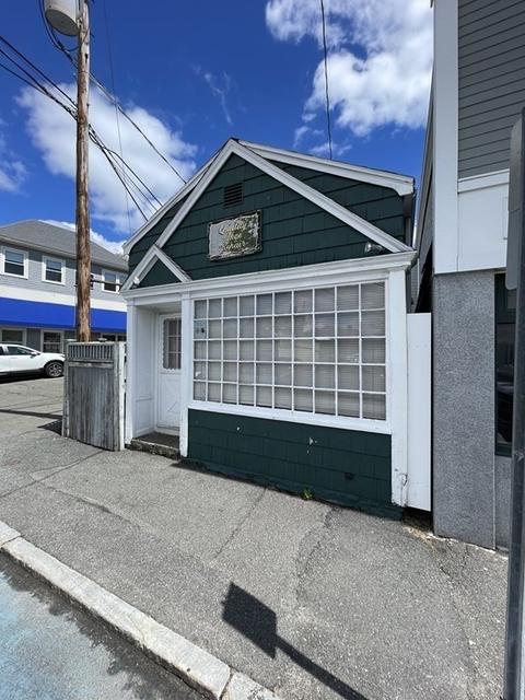 4 Atlantic Ave, Marblehead, MA 01945 photo 2