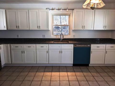 146 Bicentennial Dr, Hooksett, NH 03106 photo 2