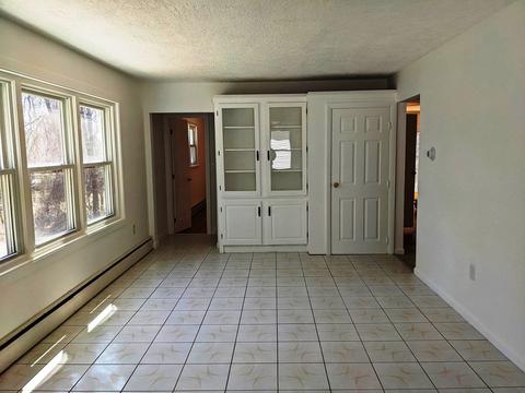 146 Bicentennial Dr, Hooksett, NH 03106 photo 5