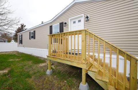 37 Sean Cir, Wareham, MA 02538